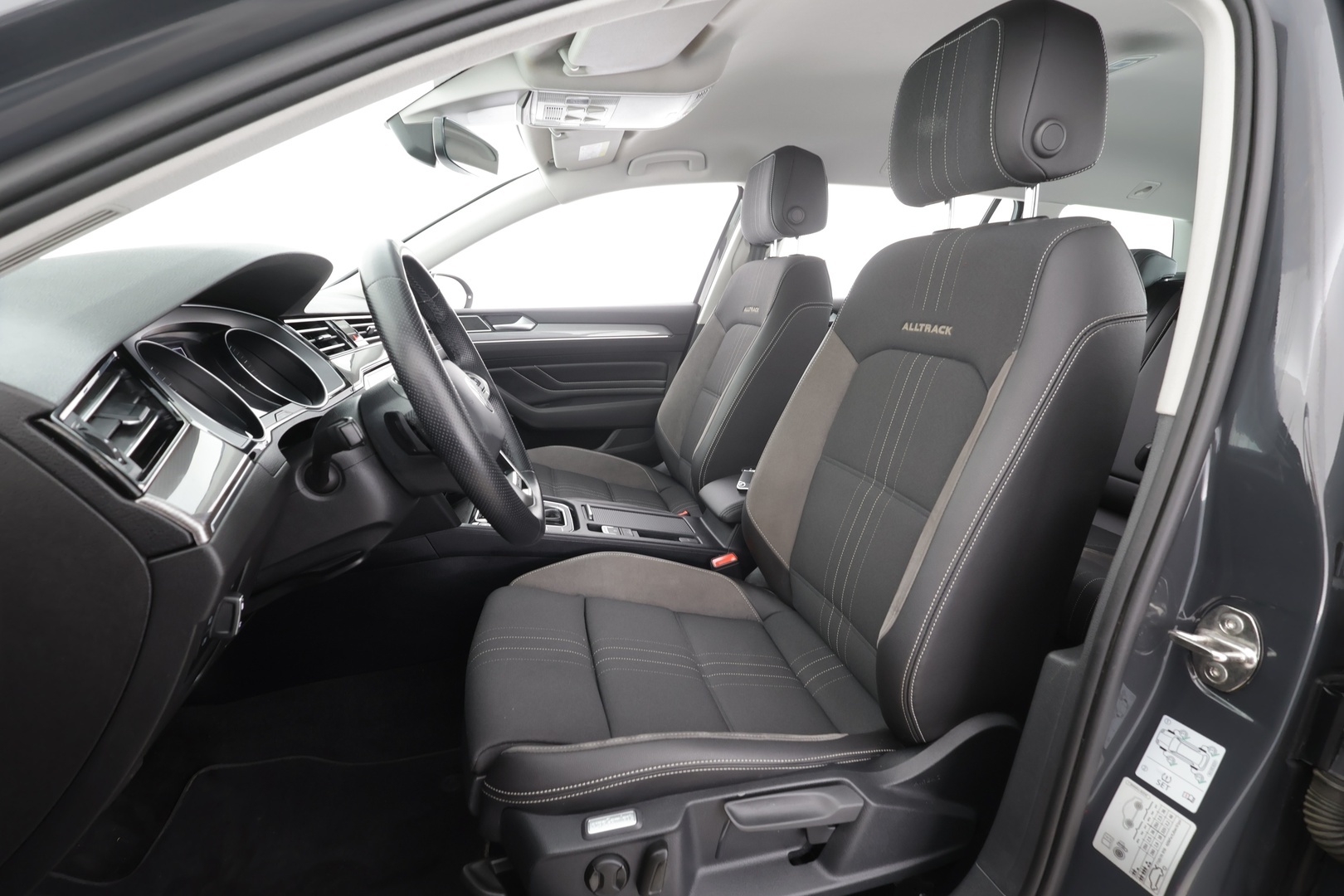 VOLKSWAGEN Passat 2021