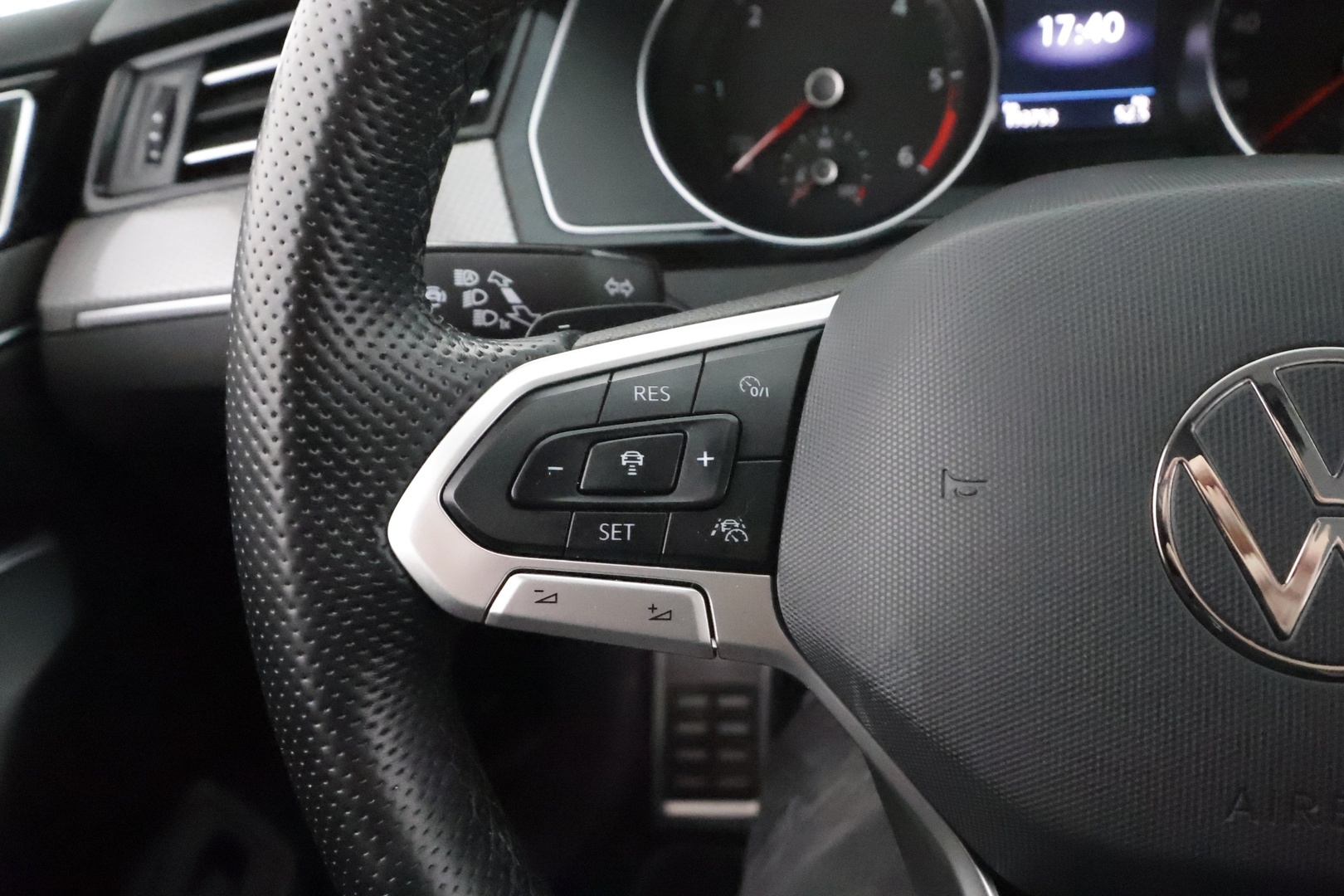 VOLKSWAGEN Passat 2021