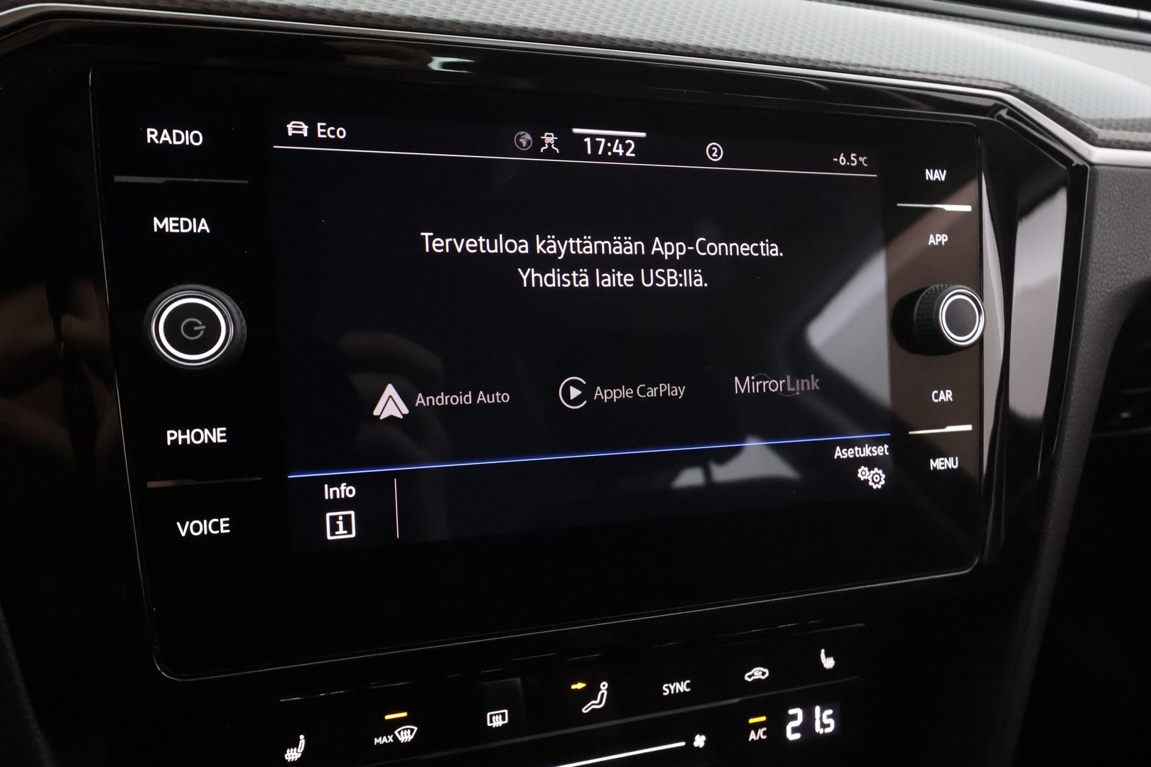 VOLKSWAGEN Passat 2021