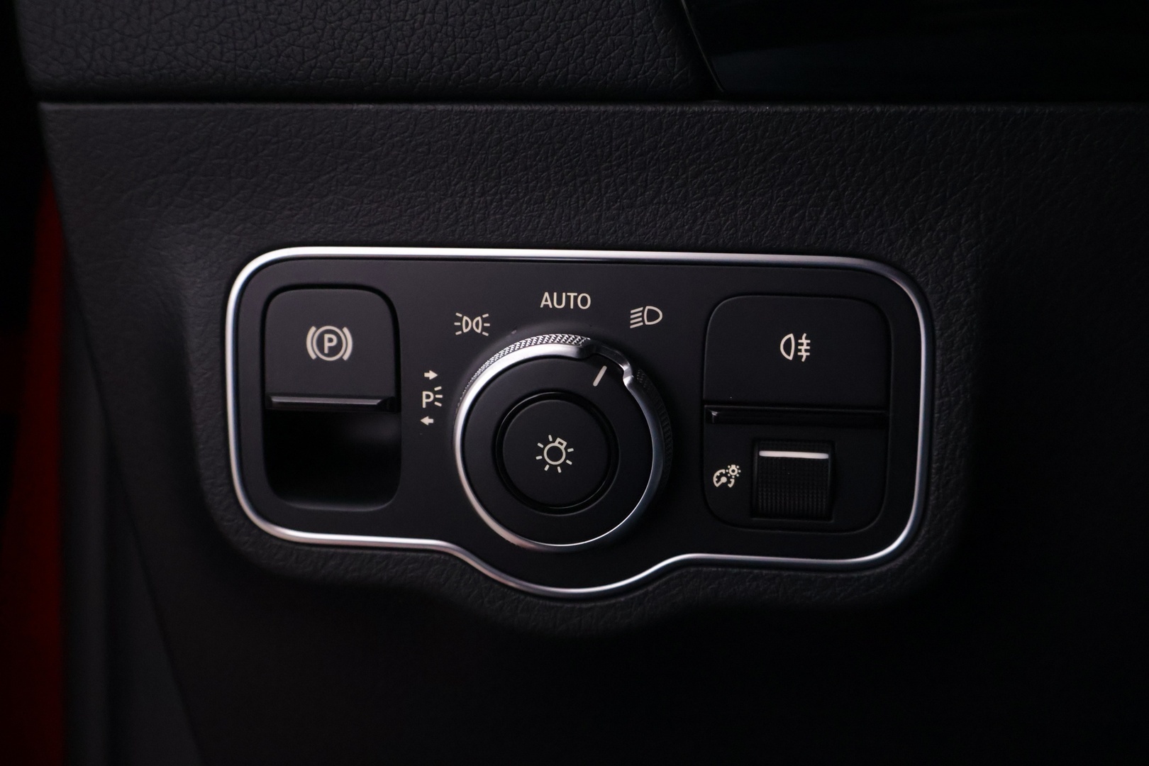 MERCEDES-BENZ B 2019