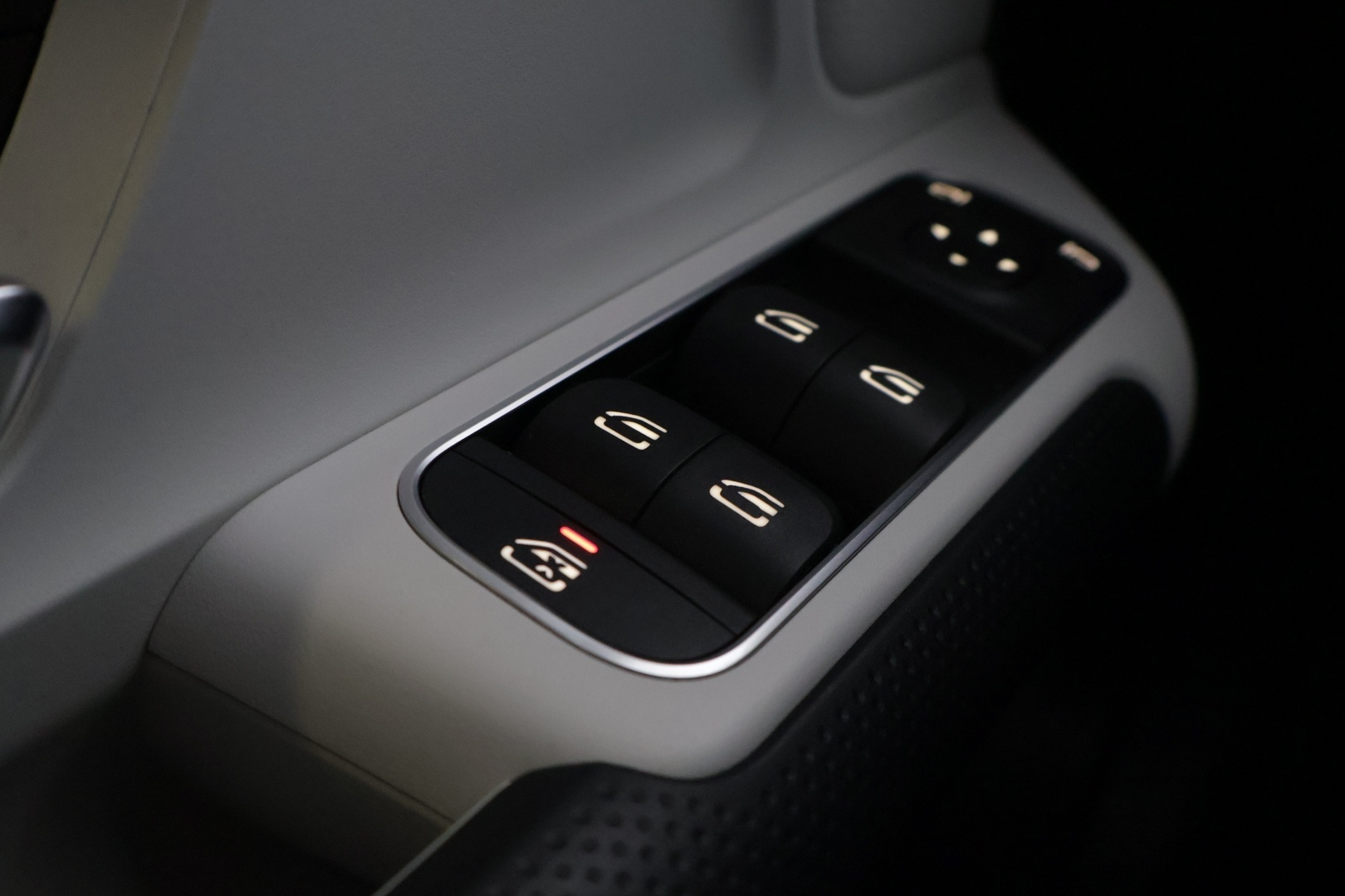 MERCEDES-BENZ B 2019