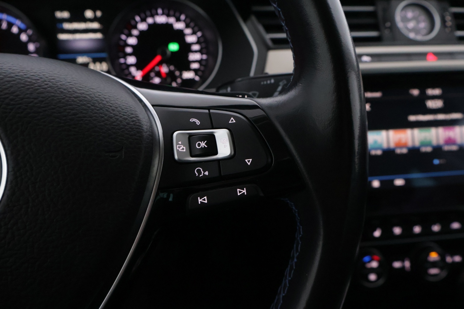 VOLKSWAGEN Passat 2017