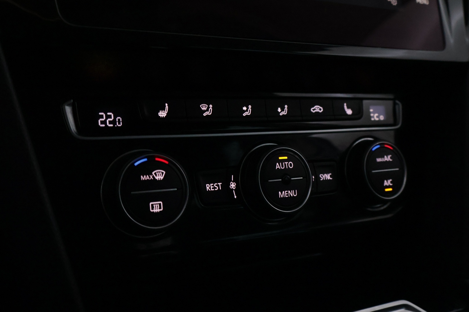 VOLKSWAGEN Passat 2017