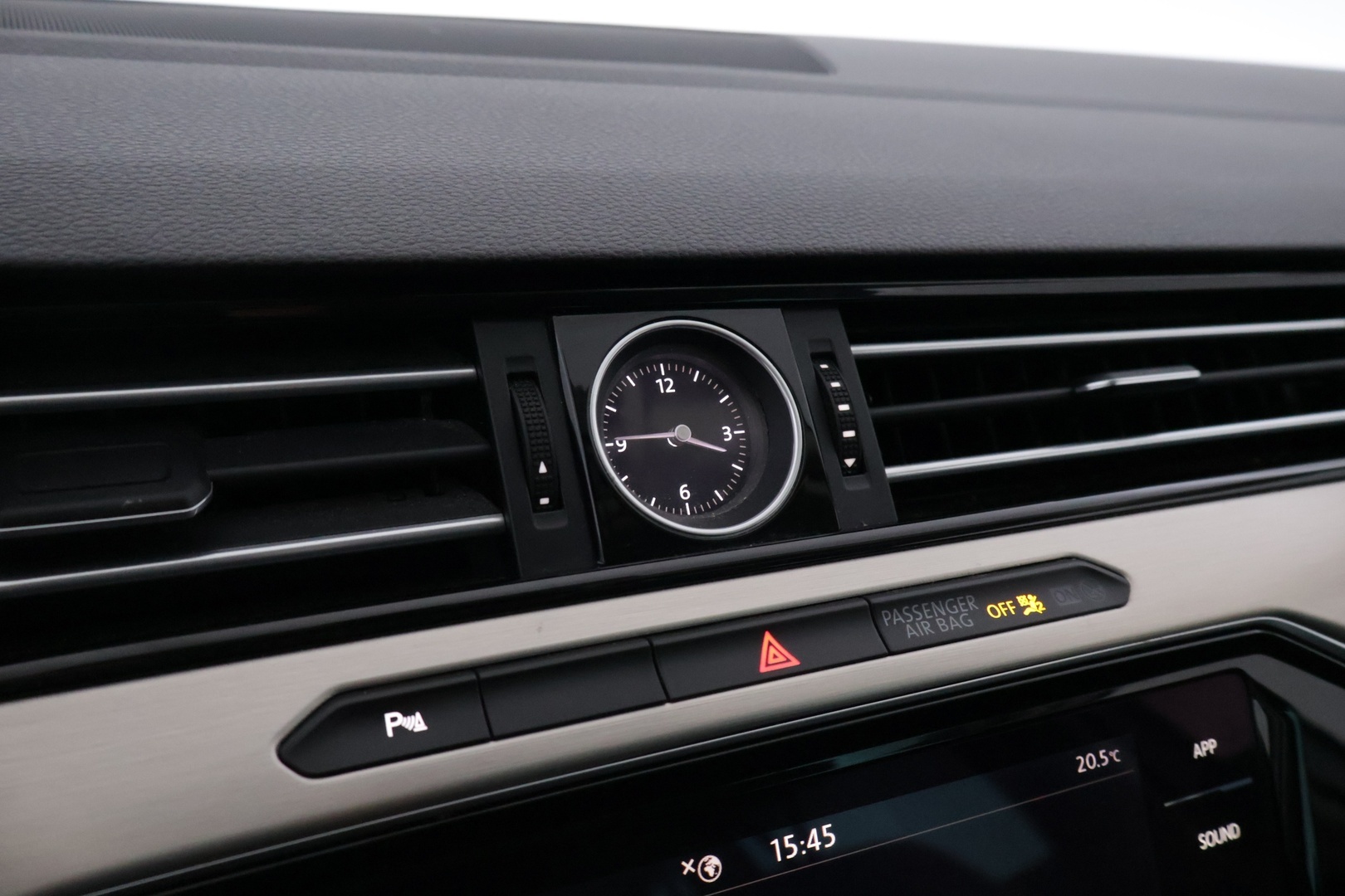 VOLKSWAGEN Passat 2017