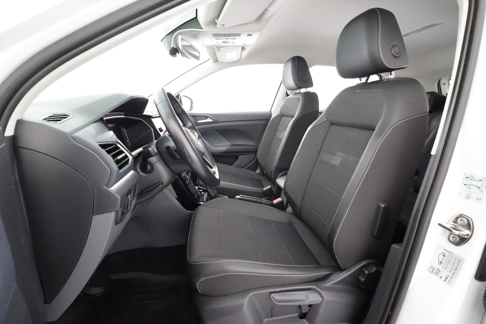 VOLKSWAGEN T-CROSS 2019