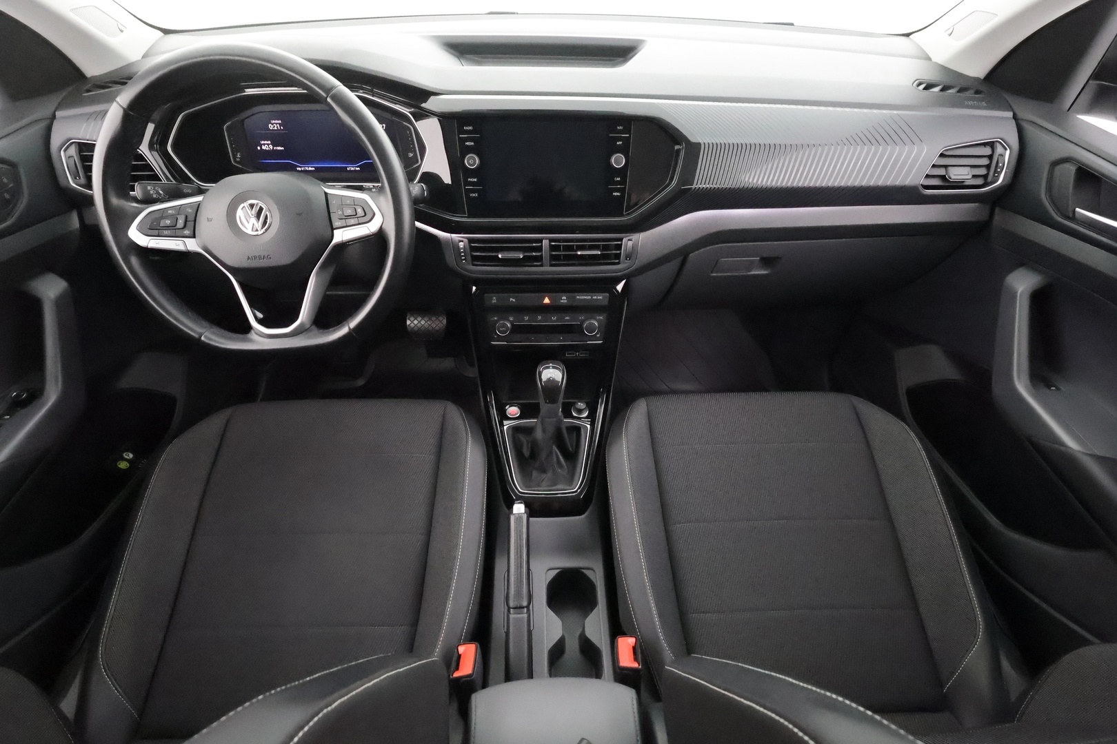 VOLKSWAGEN T-CROSS 2019