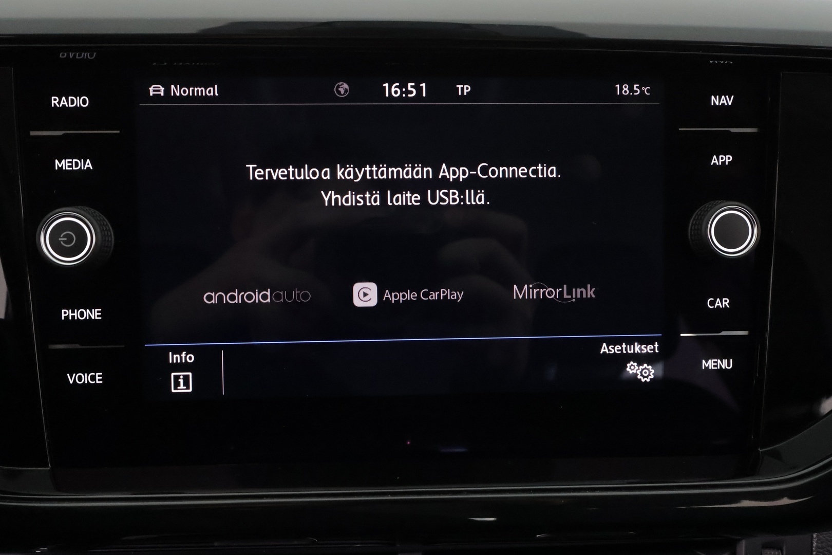 VOLKSWAGEN T-CROSS 2019
