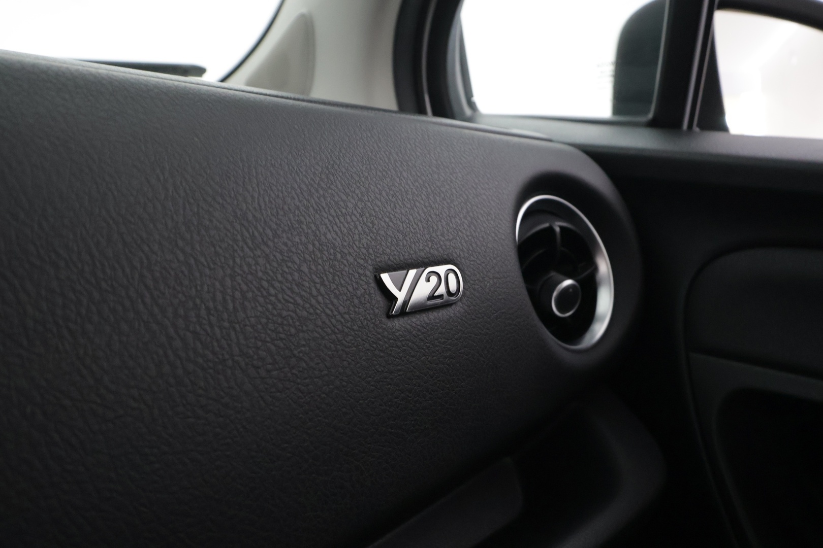 TOYOTA Yaris 2020