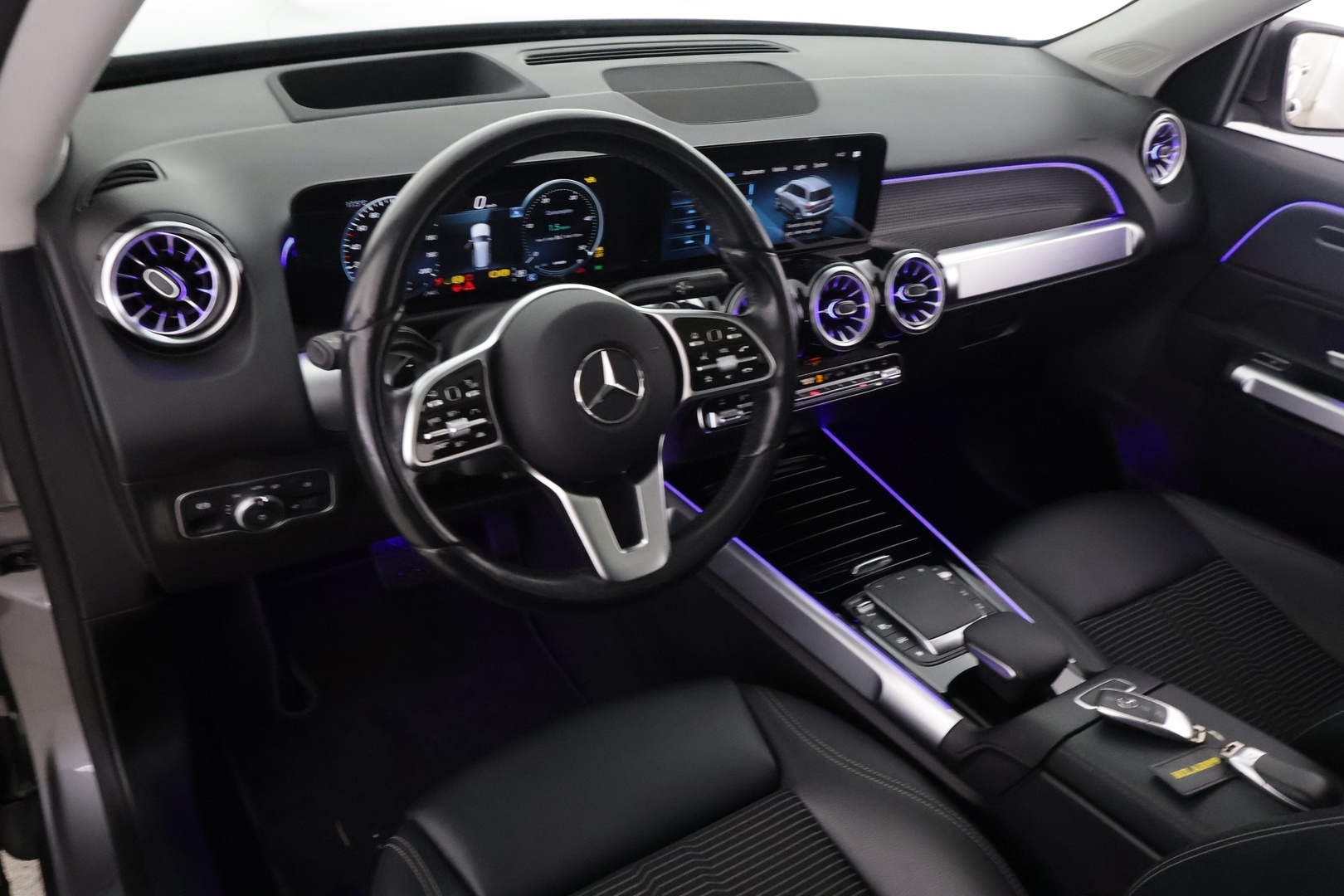 MERCEDES-BENZ EQB 2023