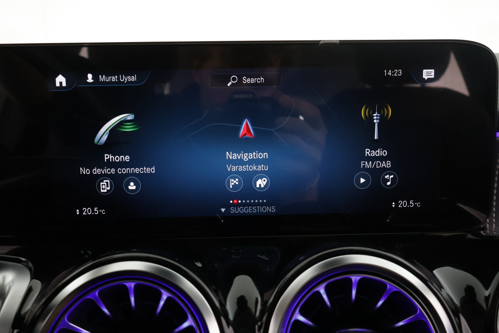 MERCEDES-BENZ EQB 2023