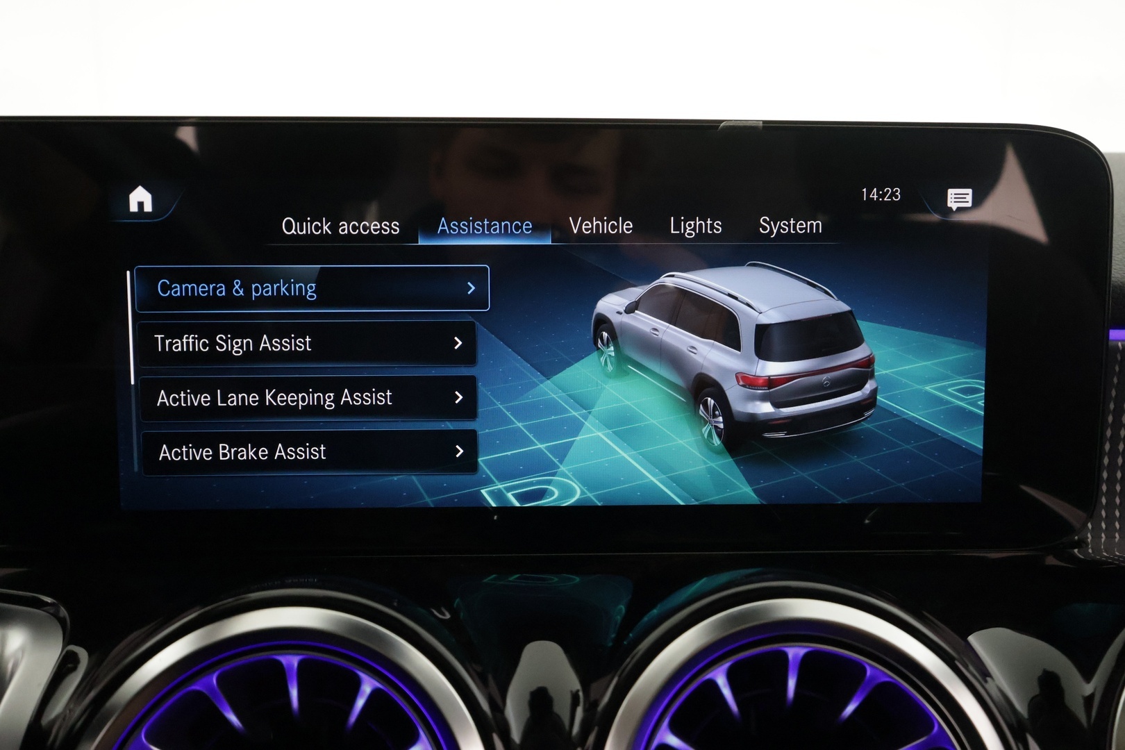 MERCEDES-BENZ EQB 2023