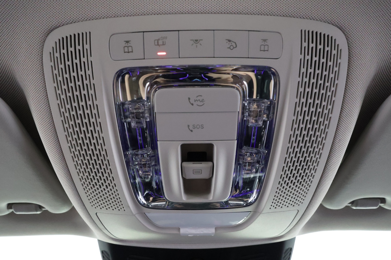 MERCEDES-BENZ EQB 2023