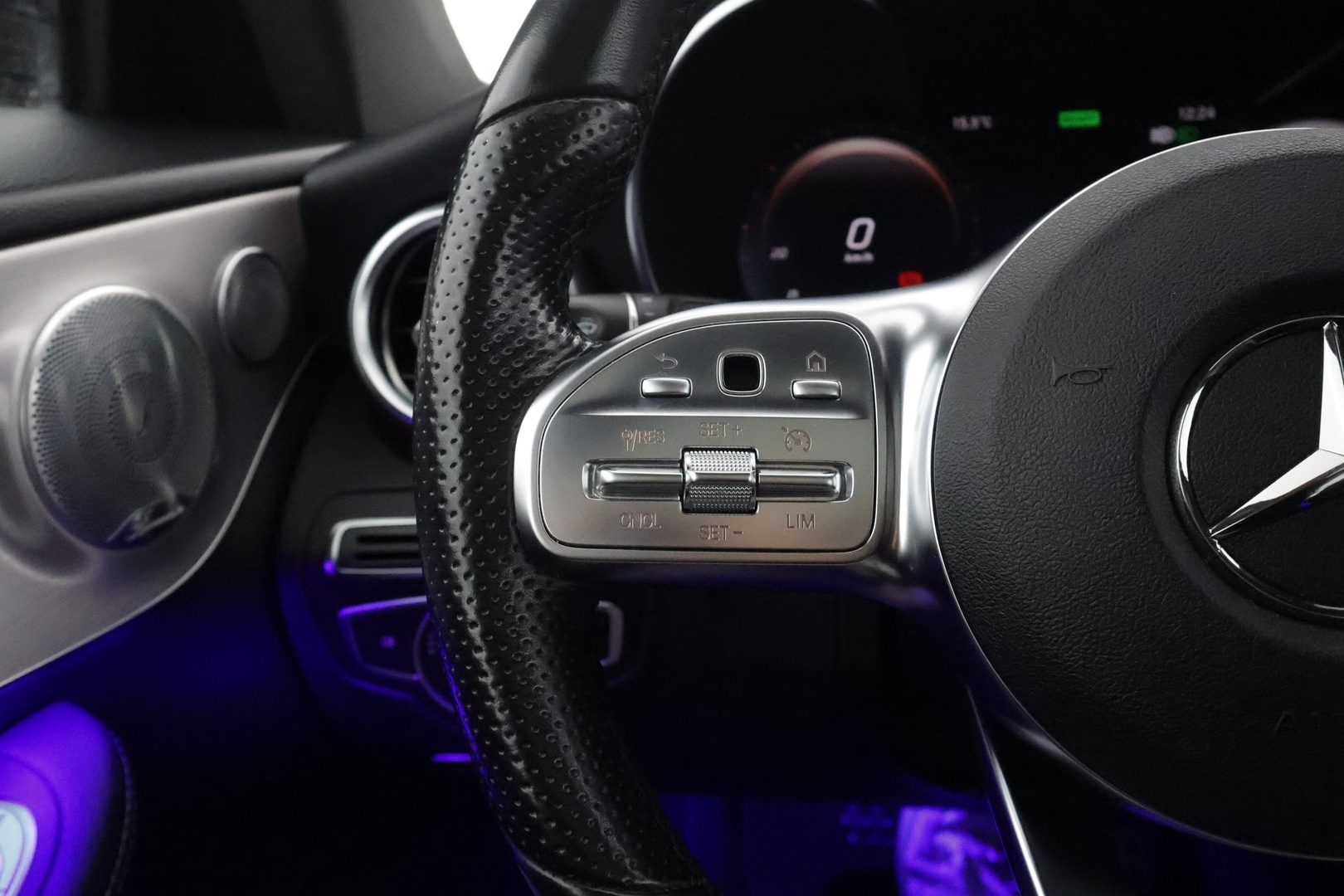 MERCEDES-BENZ C 2019