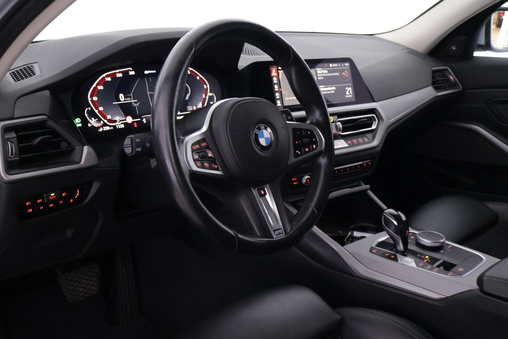 BMW 330 2021