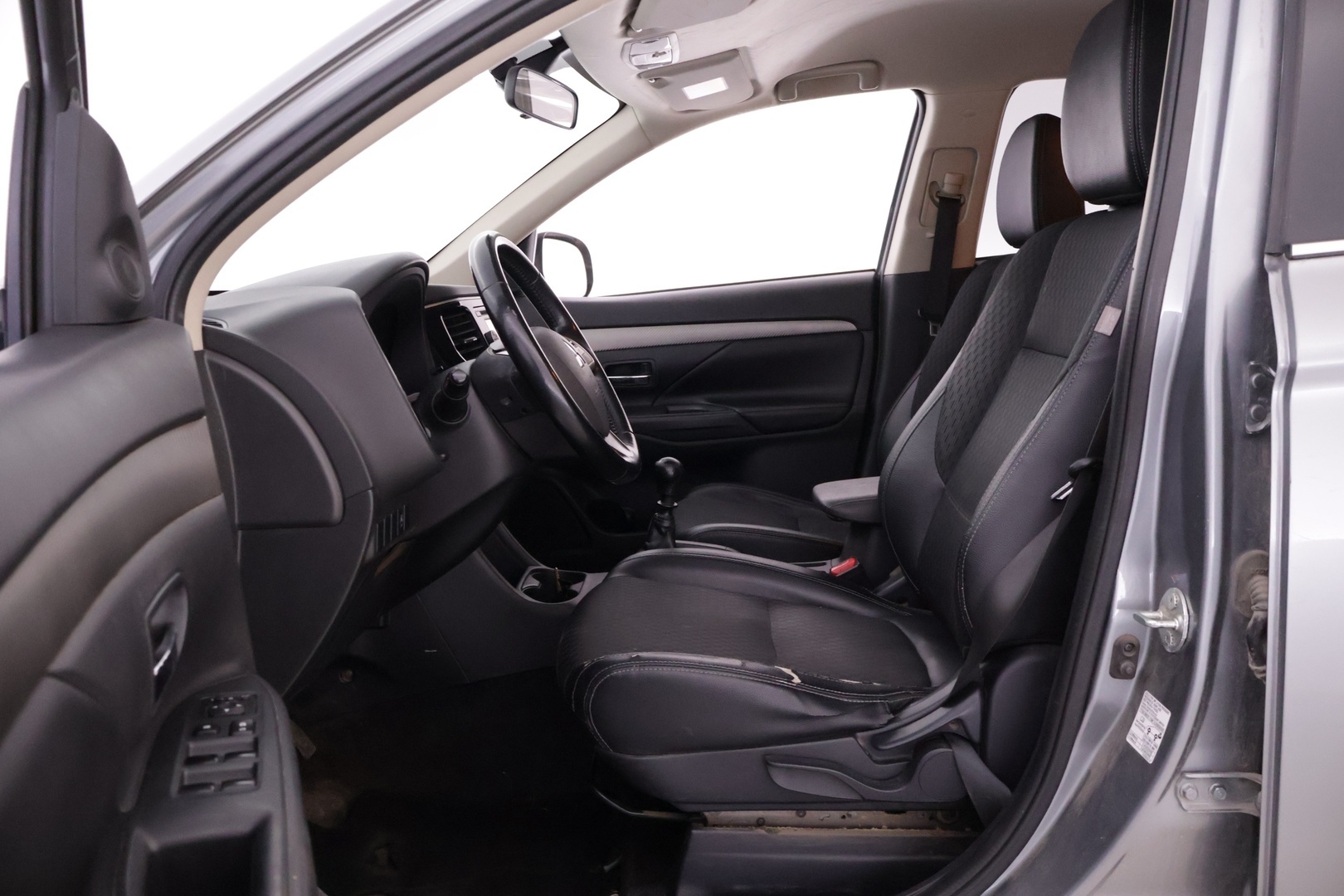 MITSUBISHI Outlander 2014