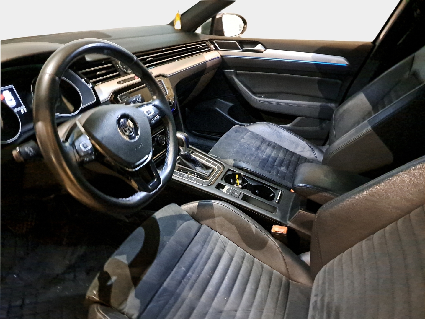 VOLKSWAGEN Passat 2016