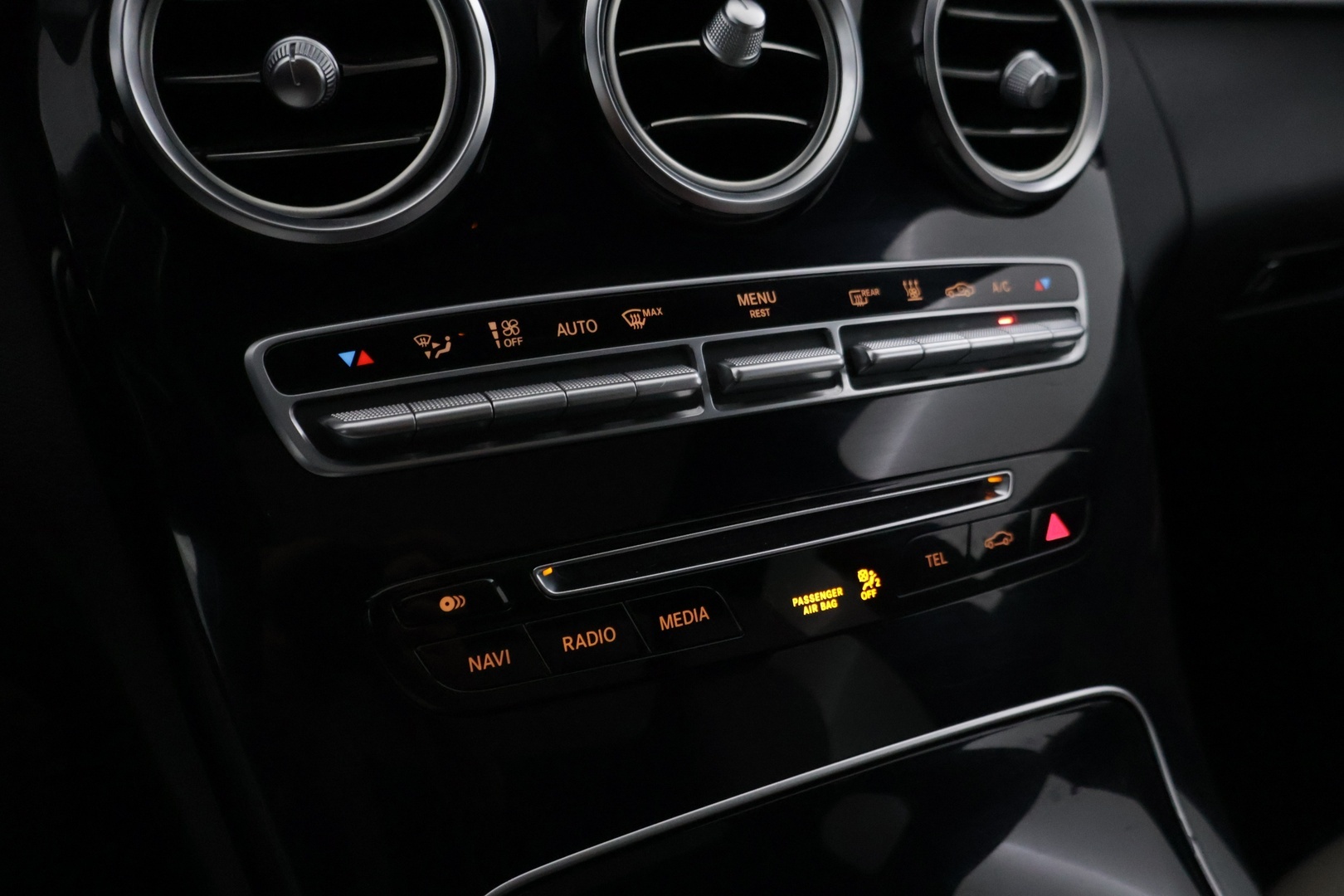 MERCEDES-BENZ C 2016
