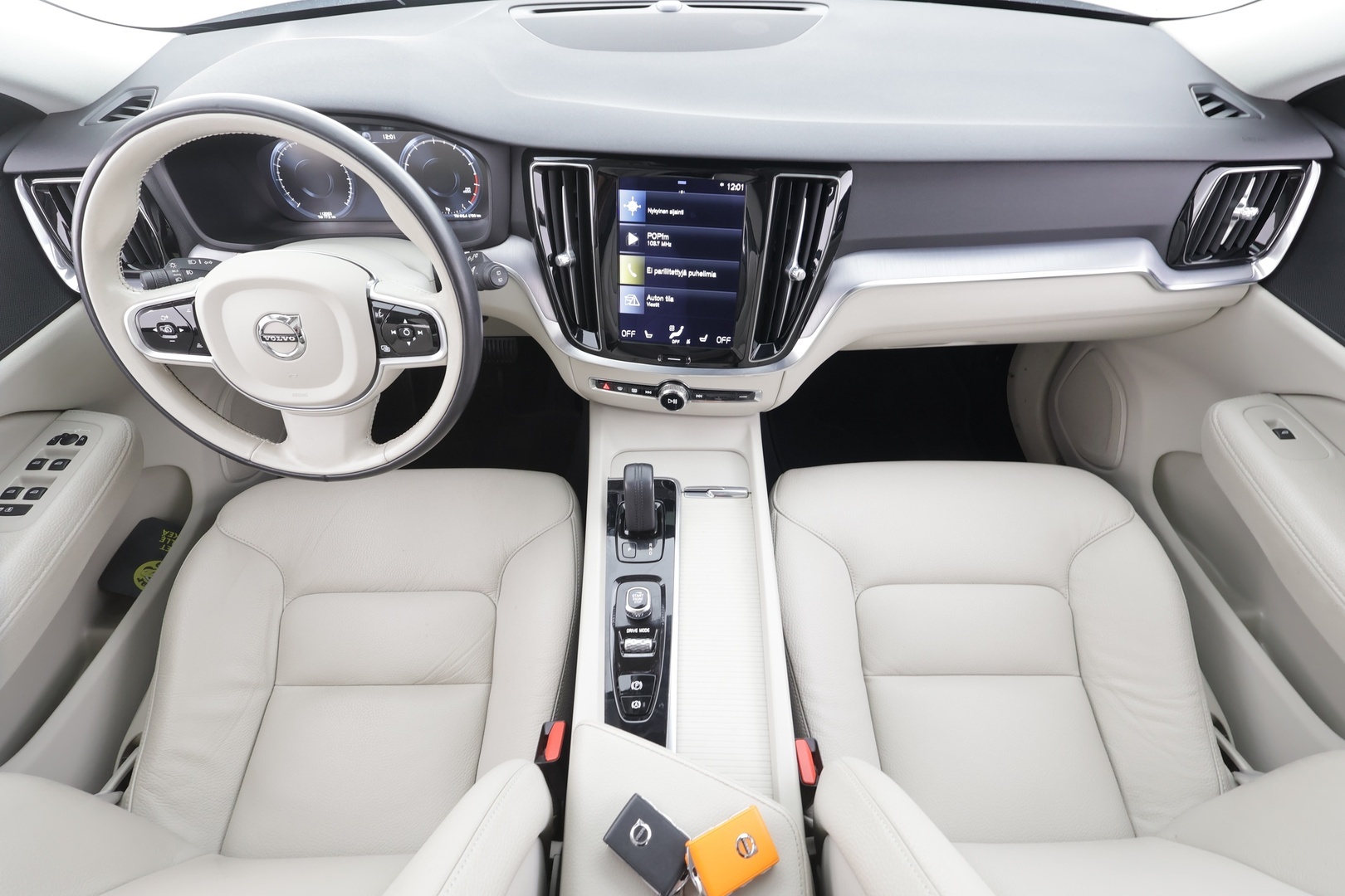 VOLVO V60 2021