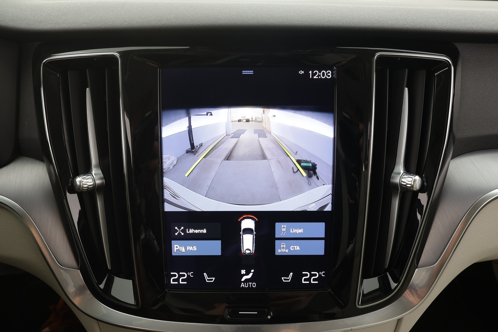 VOLVO V60 2021