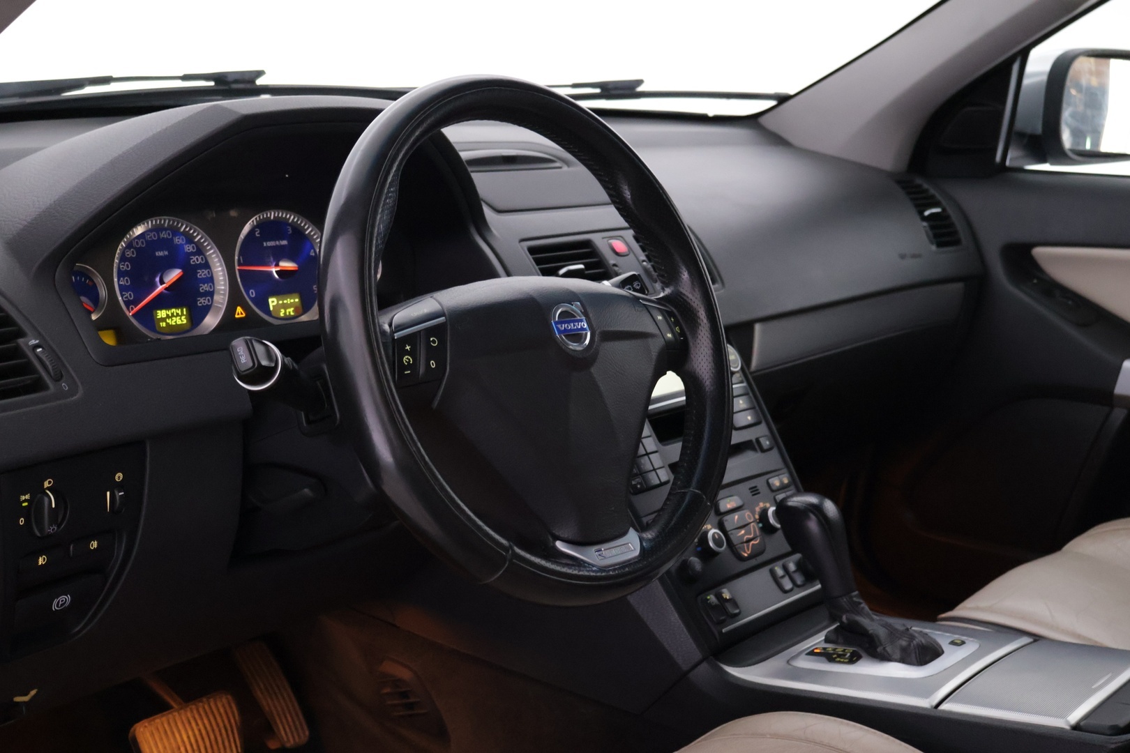 VOLVO XC90 2009