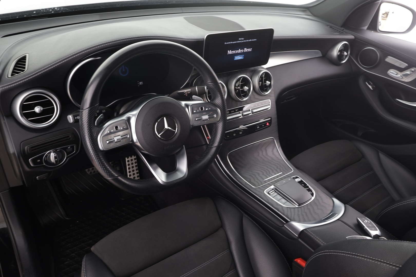 MERCEDES-BENZ GLC 2022