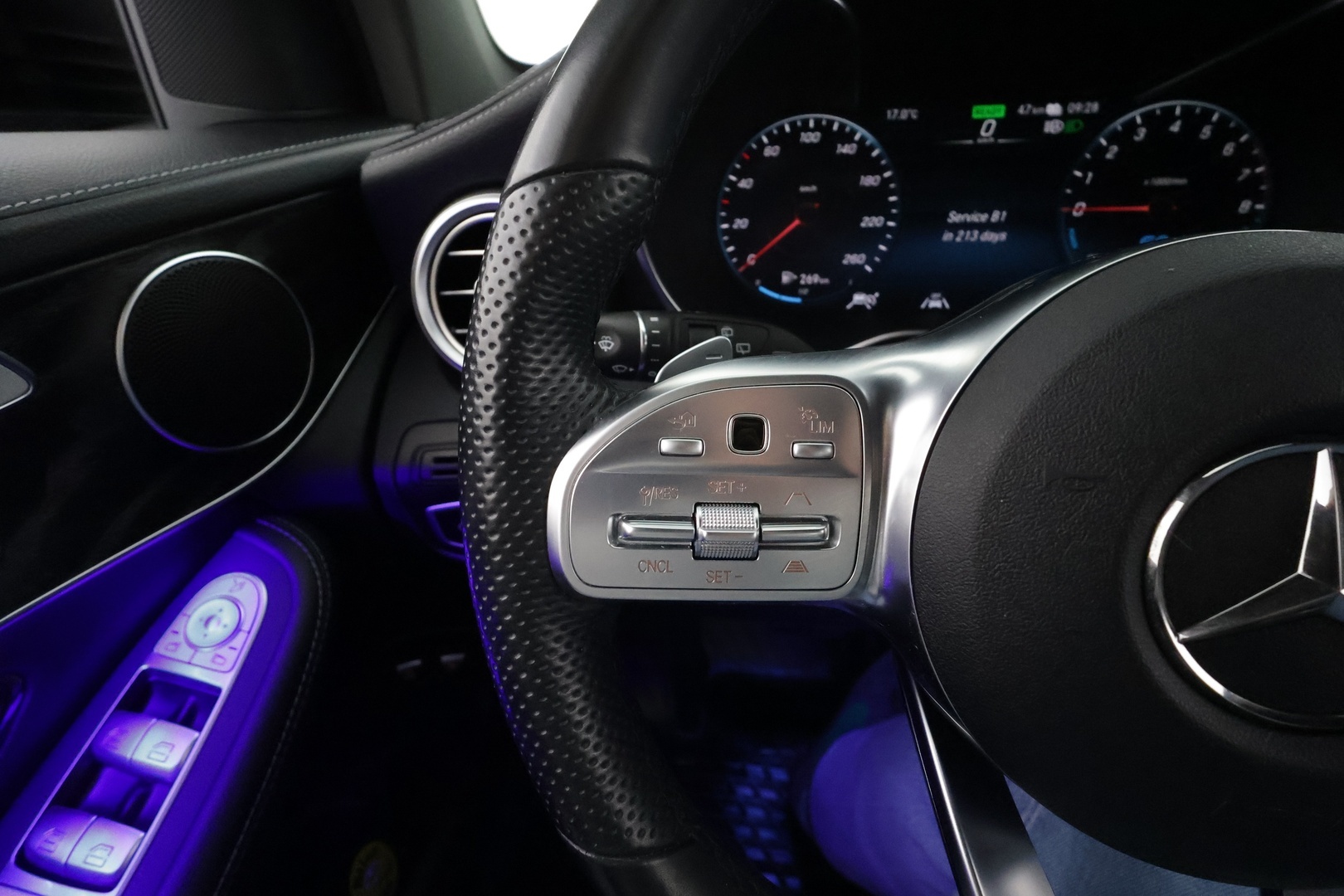 MERCEDES-BENZ GLC 2022