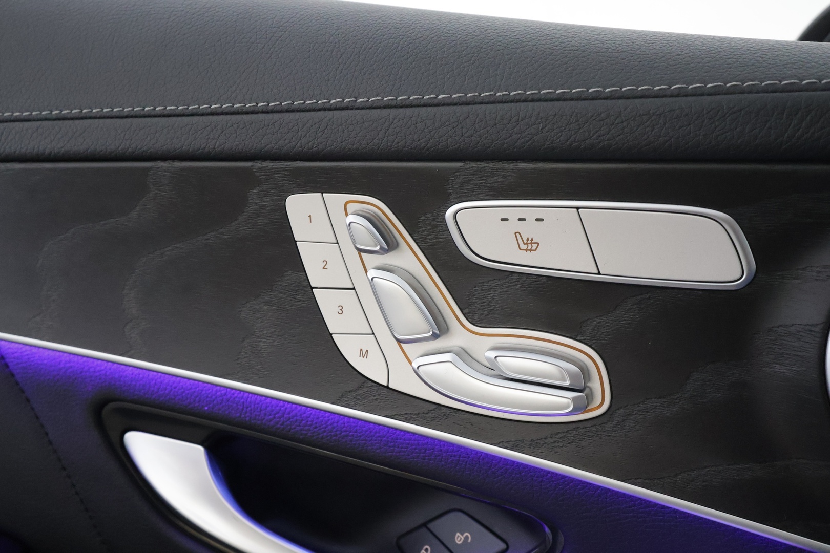 MERCEDES-BENZ GLC 2022