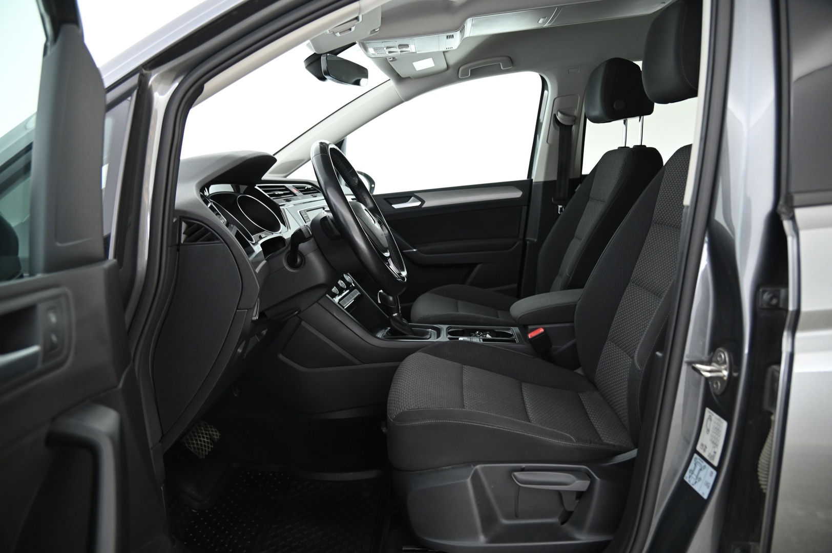 VOLKSWAGEN TOURAN 2017