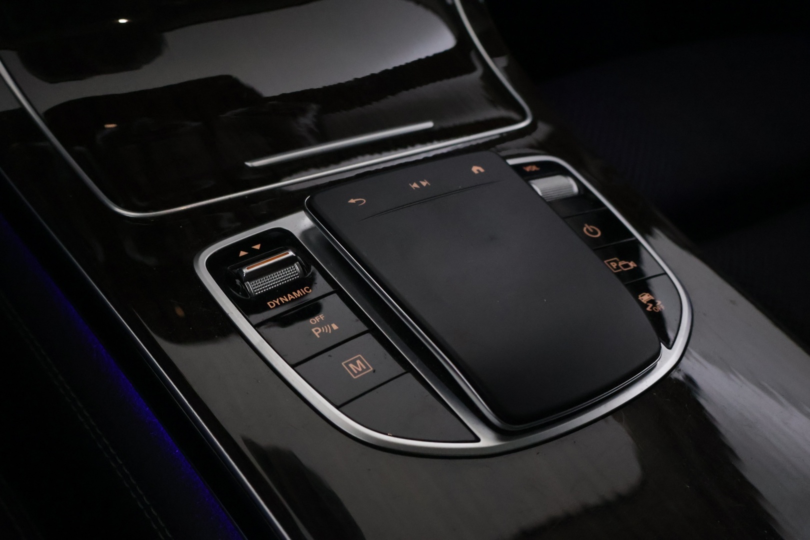 MERCEDES-BENZ GLC 2020