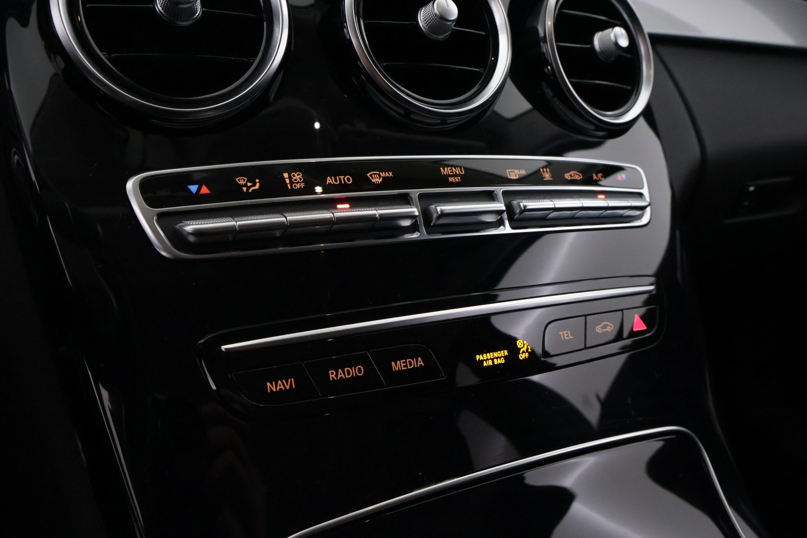 MERCEDES-BENZ C 2020