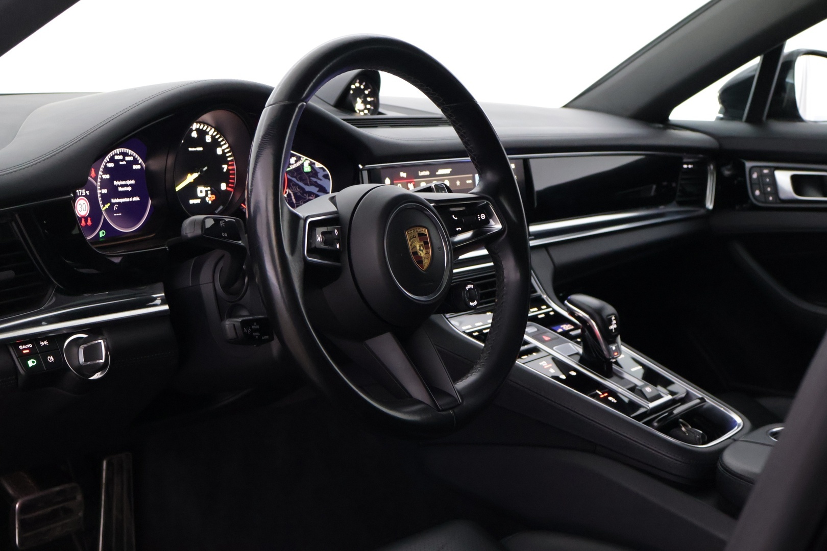 PORSCHE Panamera 2022