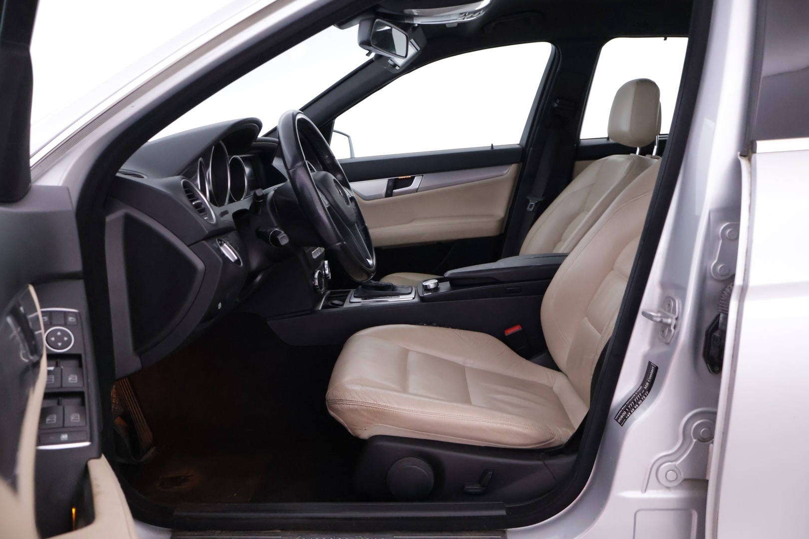 MERCEDES-BENZ C 2011
