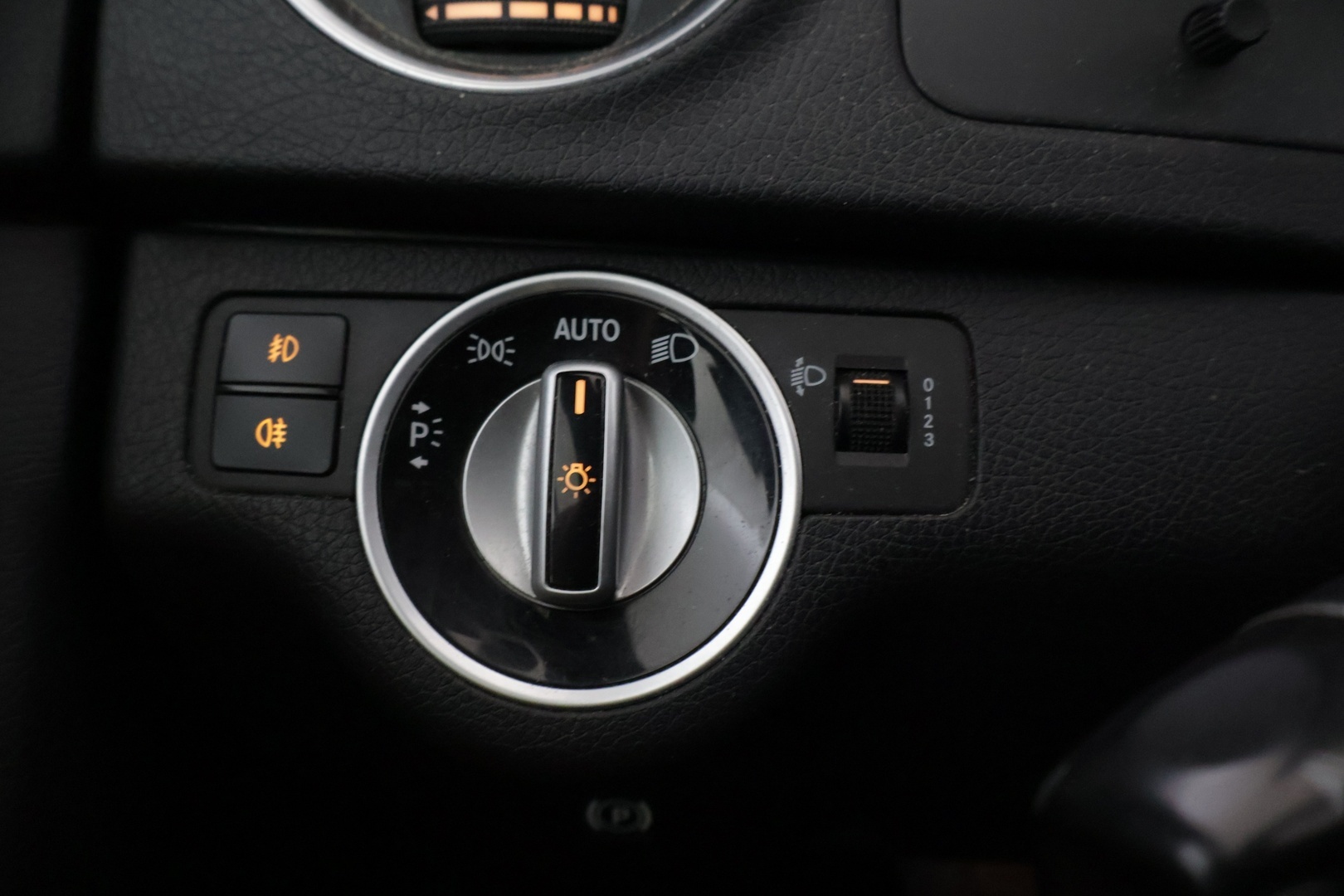 MERCEDES-BENZ C 2011