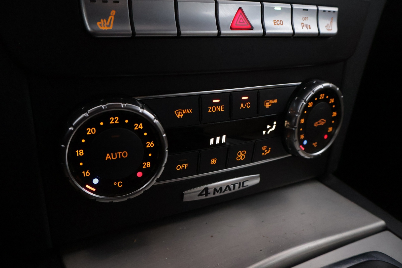 MERCEDES-BENZ C 2011
