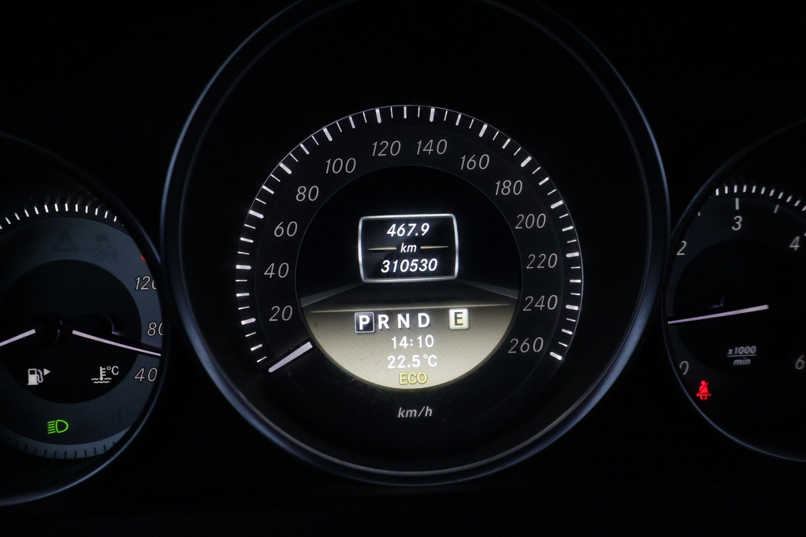 MERCEDES-BENZ C 2011