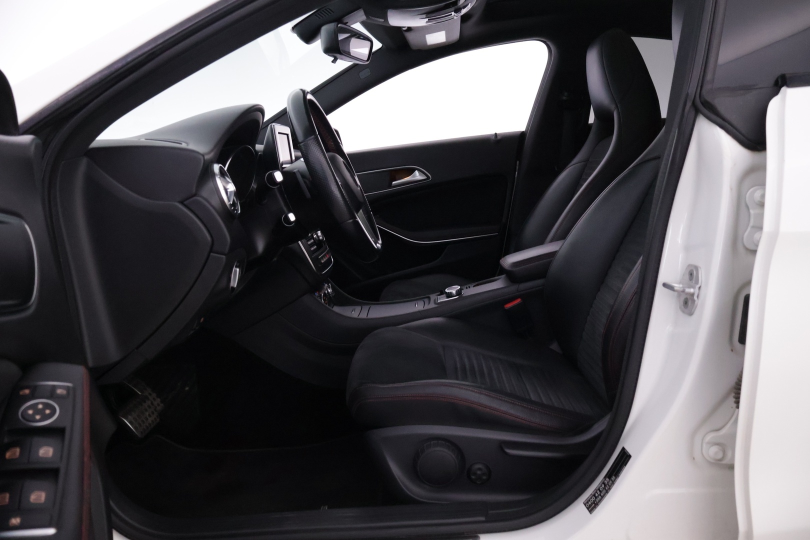 MERCEDES-BENZ CLA 2014