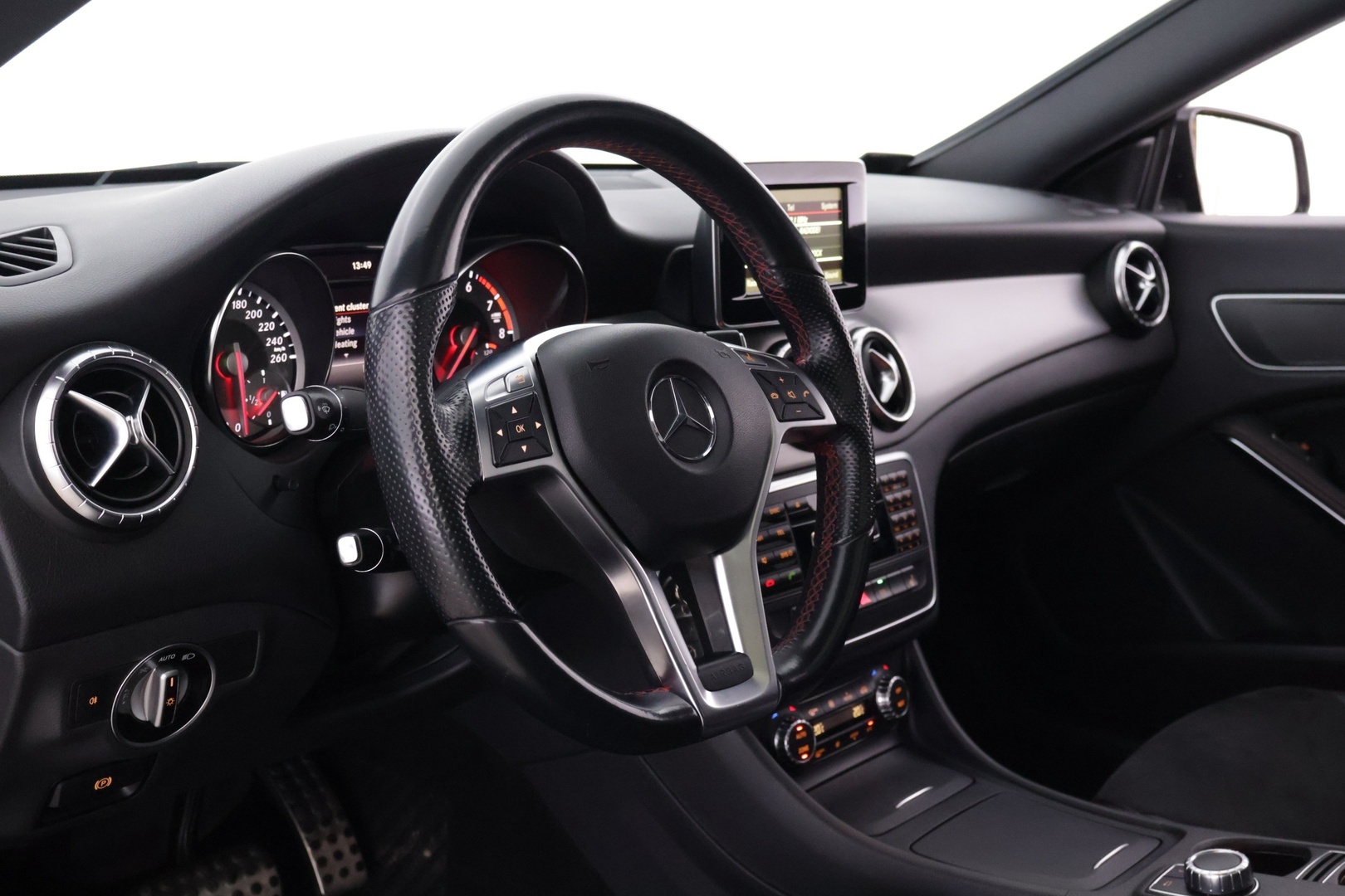 MERCEDES-BENZ CLA 2014