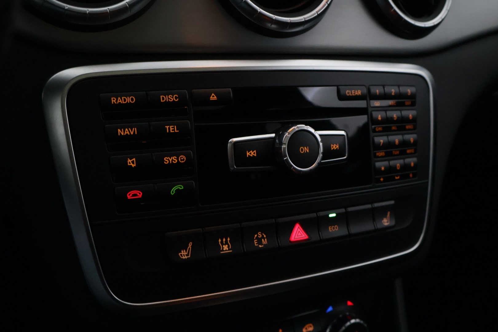 MERCEDES-BENZ CLA 2014