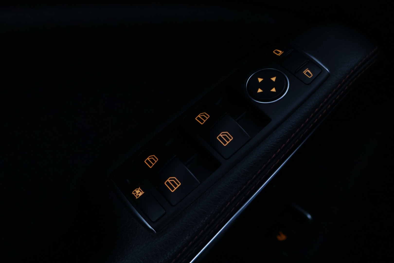 MERCEDES-BENZ CLA 2014