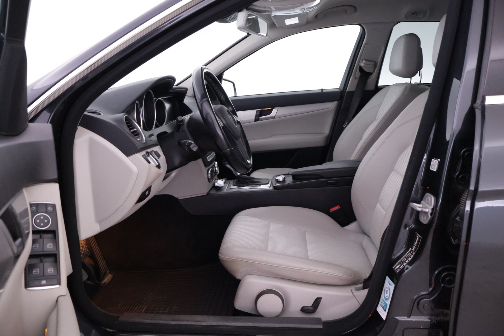 MERCEDES-BENZ C 2012