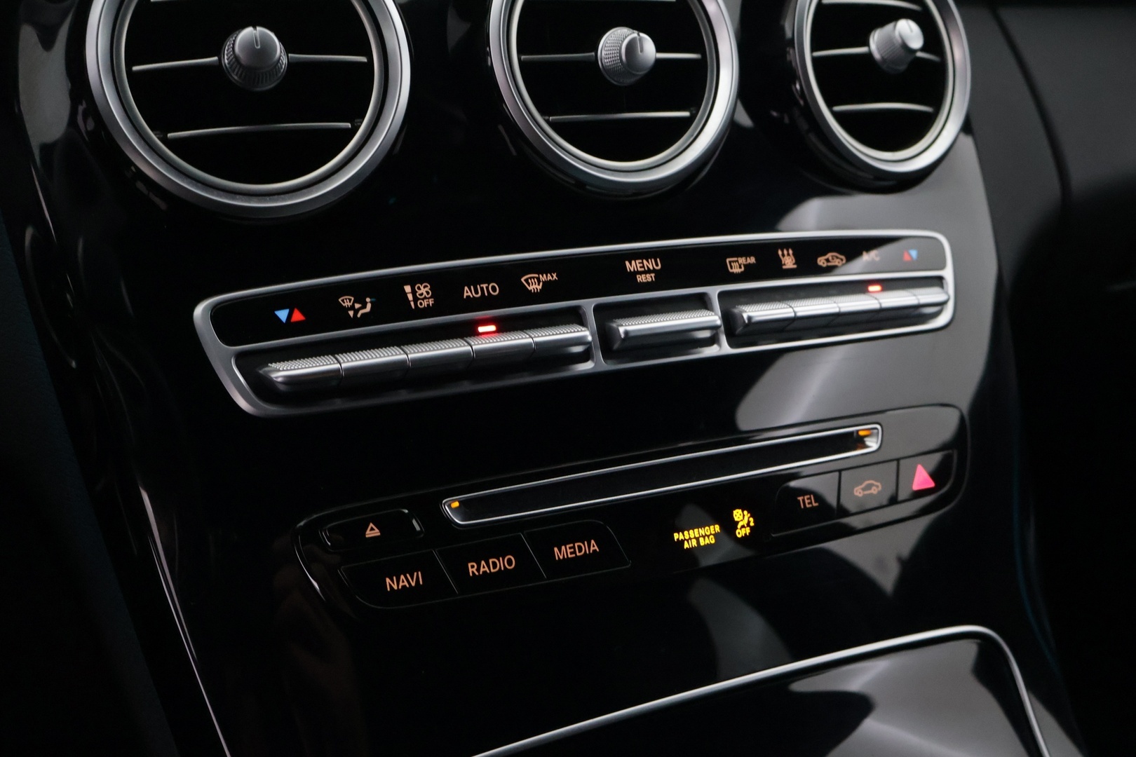 MERCEDES-BENZ C 2016