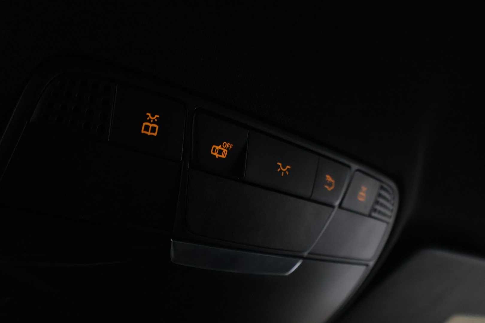MERCEDES-BENZ C 2016