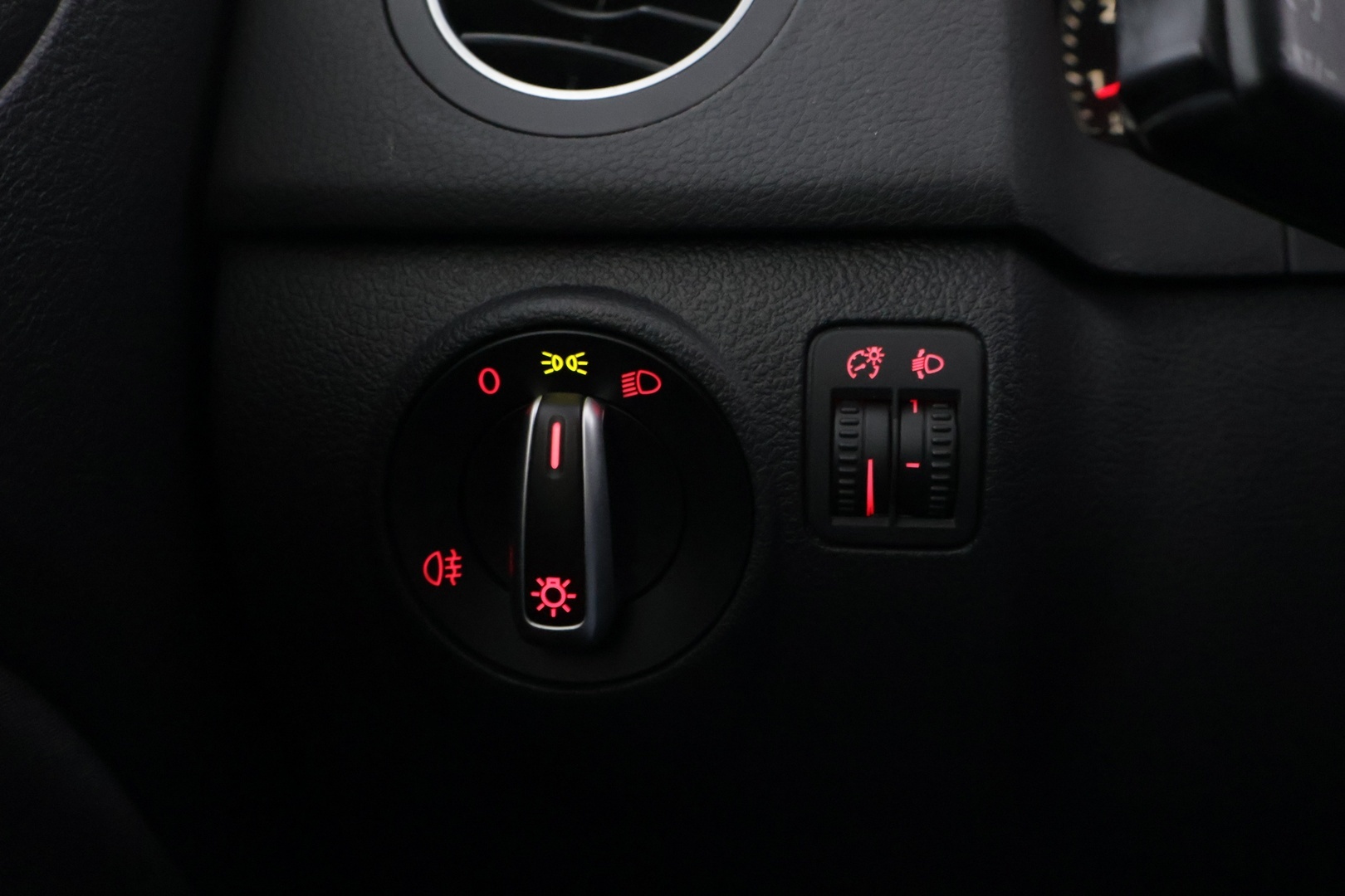 VOLKSWAGEN Golf Plus 2012