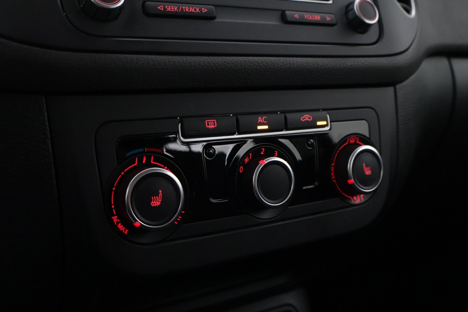 VOLKSWAGEN Golf Plus 2012