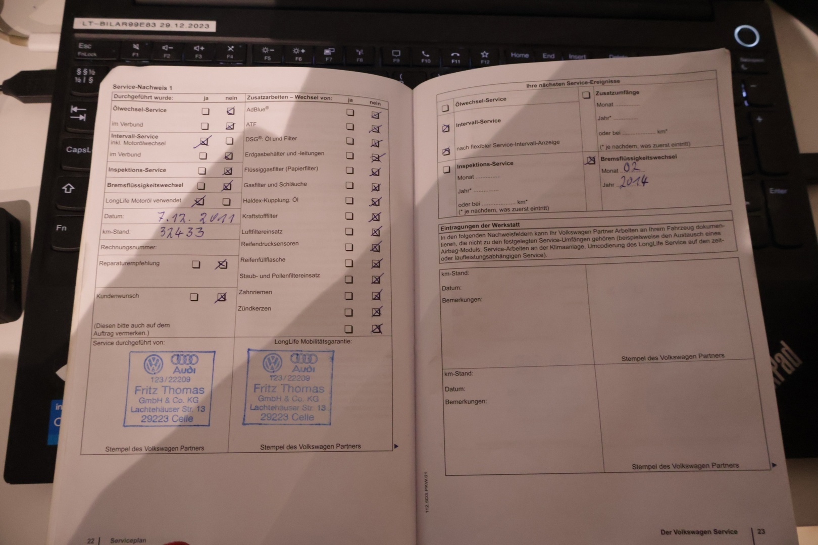 VOLKSWAGEN Passat 2011