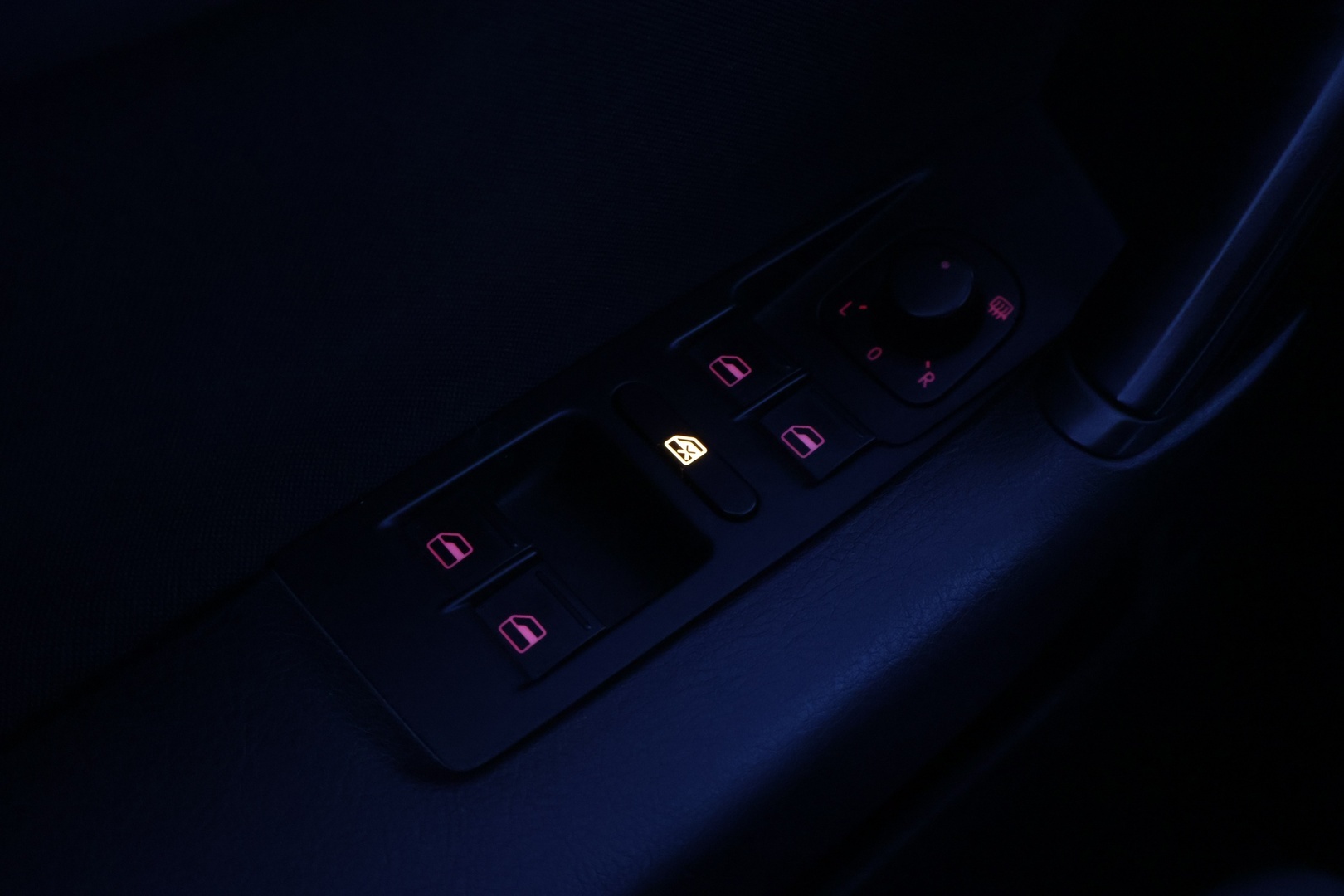 VOLKSWAGEN Passat 2011