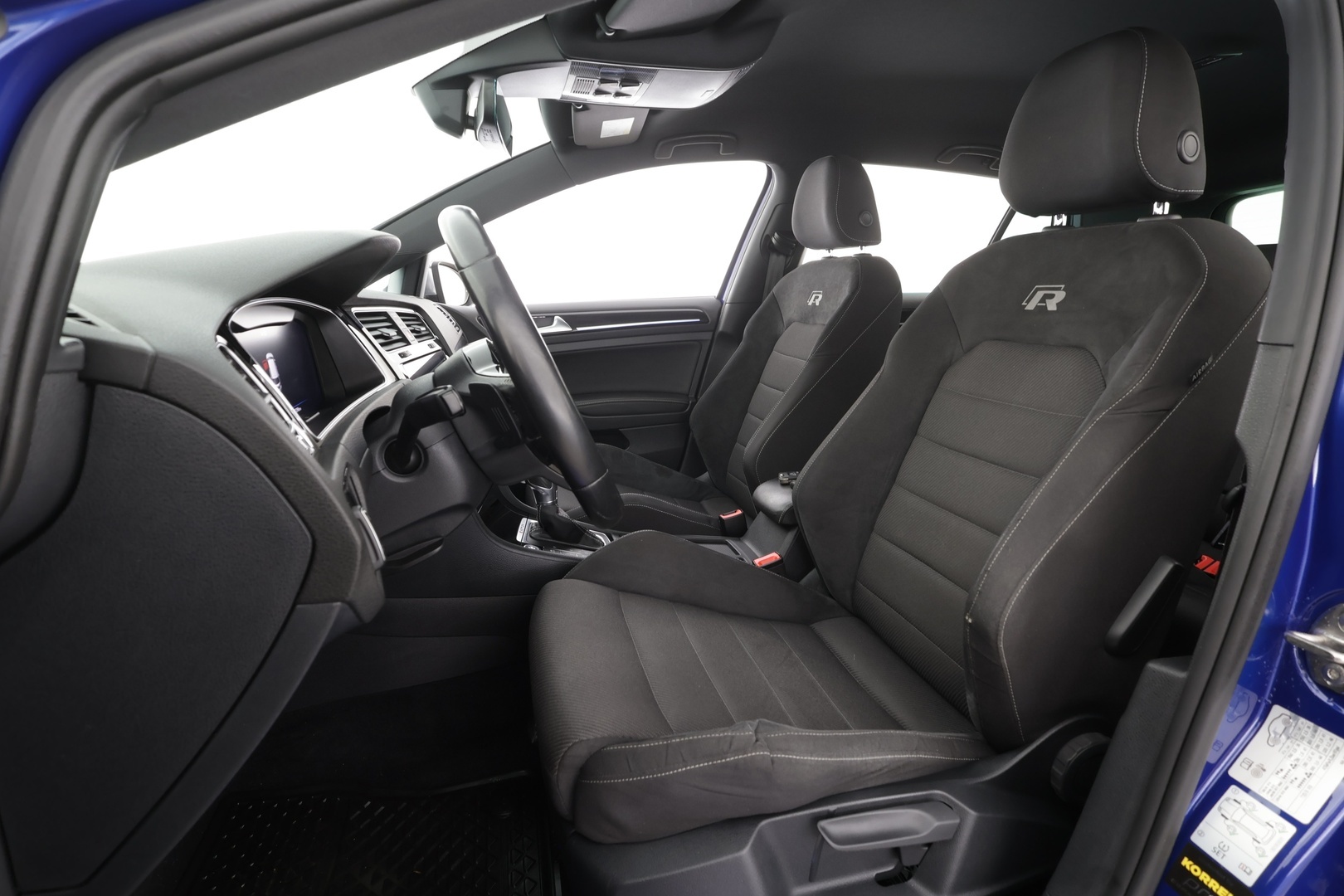 VOLKSWAGEN Golf 2018