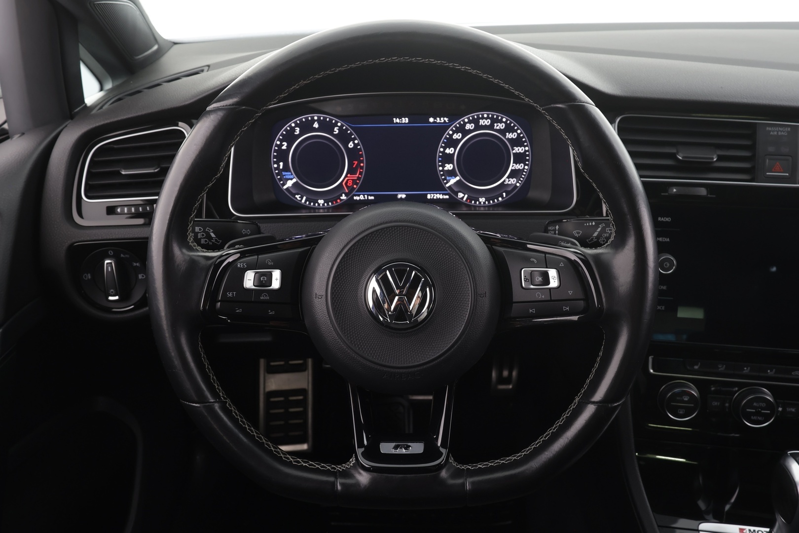 VOLKSWAGEN Golf 2018