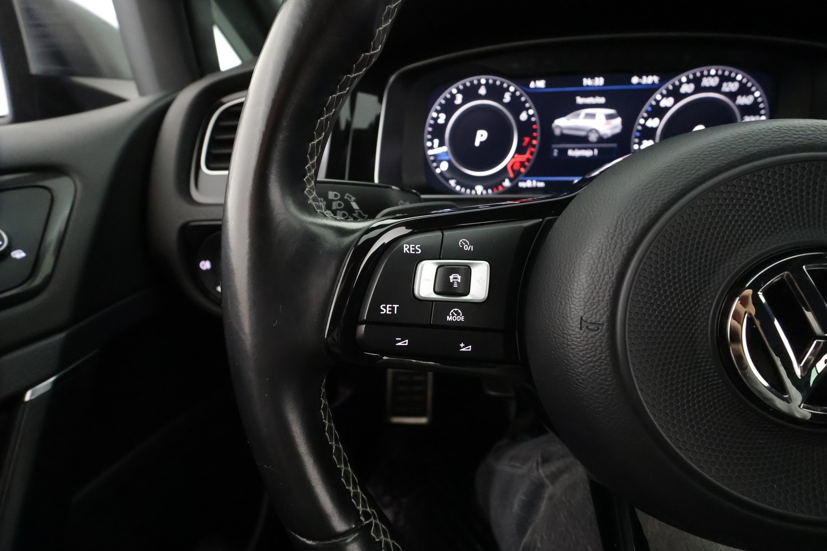 VOLKSWAGEN Golf 2018