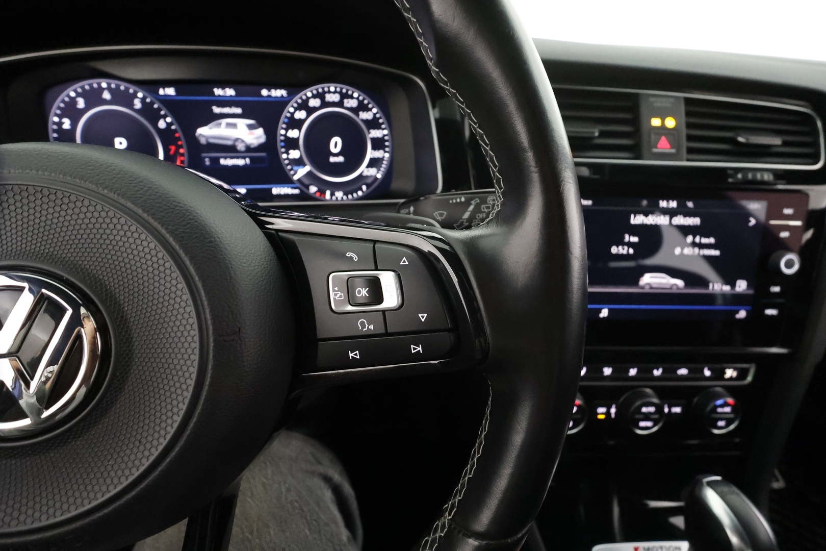 VOLKSWAGEN Golf 2018